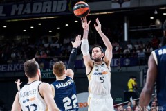 利物浦斯洛特：从边缘球员到核心力量的蜕变之路